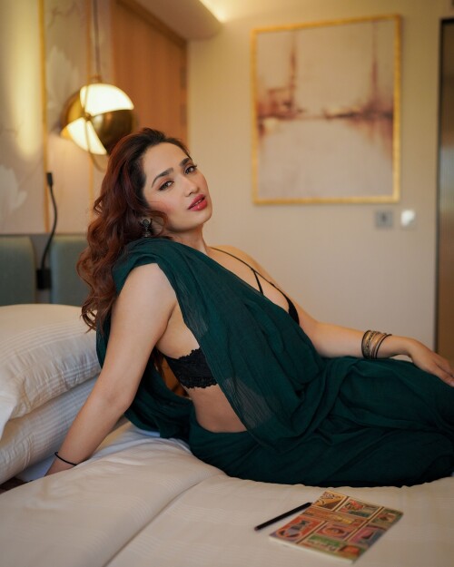 aditi 27ae183e5bb0a5897