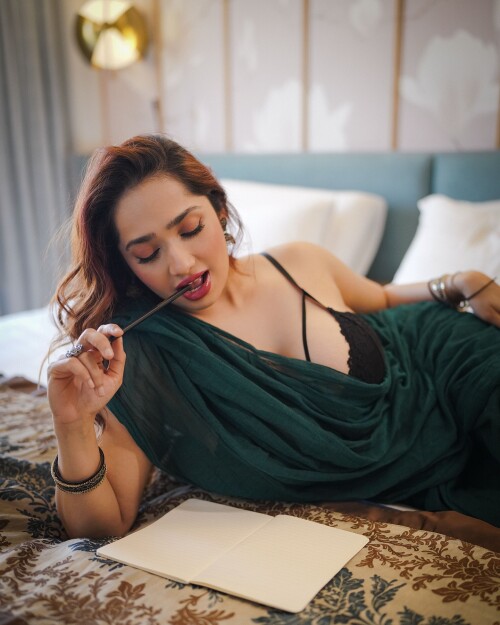 aditi 43df5e3de7c42a41a