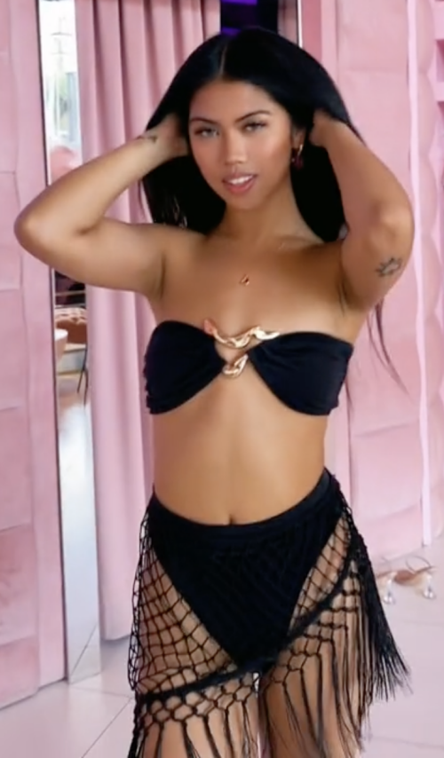 aj323-12f77847039e76e682