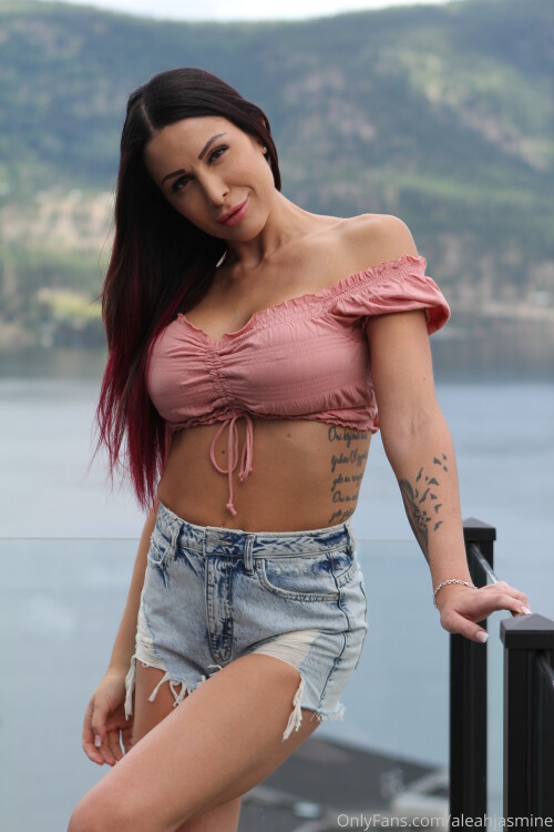 aleahjasmine 2020 06 27 71972822 Ripped cheeky shorts crop to