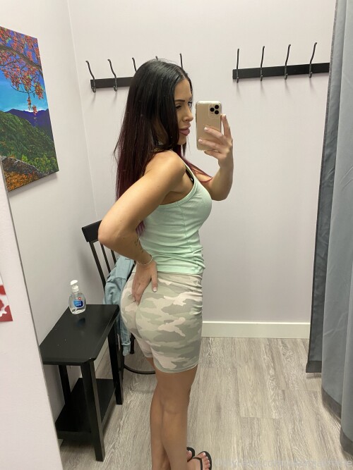 aleahjasmine 2020 10 28 1154142710 Naughty public change room touching and rubbing an