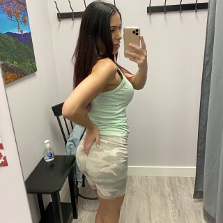 aleahjasmine-2020-10-28-1154142710-Naughty-public-change-room-touching-and-rubbing-an