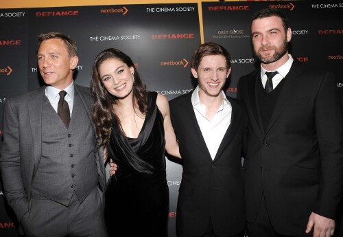 alexa davalos daniel craig defiance movie new york premiere hq 04
