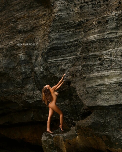 alexfilippides feed 2022 12 24 03.09 POSTID 1 1 321335627 161538793266586 3141568385085143215 n1