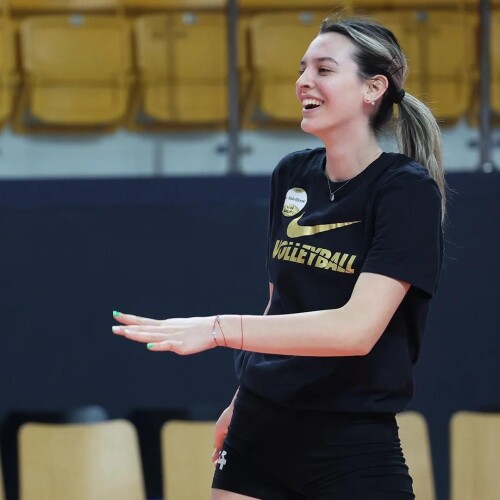 alexia carutasu v0 i86jg0gpmxrf12dfe3f88f410a949