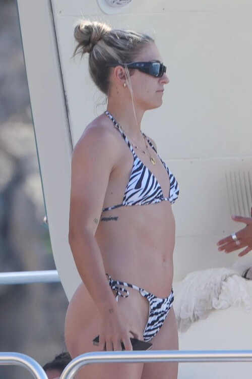 alexia putellas v0 fcffyz1nb16b11ee8520bd7643d88