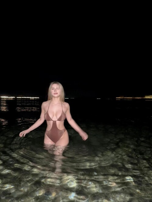 aleyna adaci v0 4uat3eslr85f1126febed65a83850