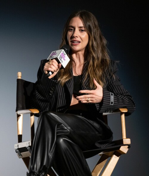 alison brie somebody i used to know special screening and q a in los angeles 02 03 2023 7