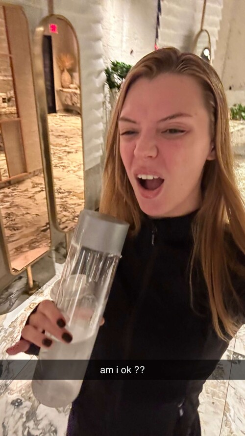 alissaviolet RDownloada827f89db261f0bb