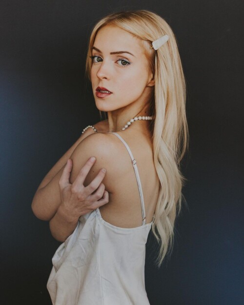 allisonwinkelphoto photo COJX8NuBbQZ 2021 04 26T23 18 43.000Z 1d75345622fca9835