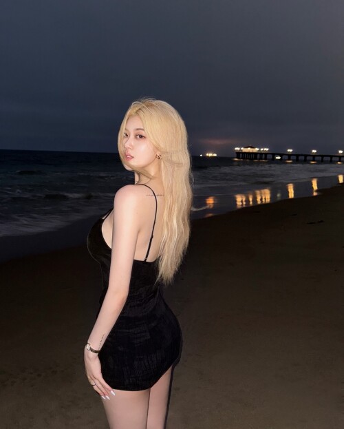 allissashin 1740319576133b55668a83718418e