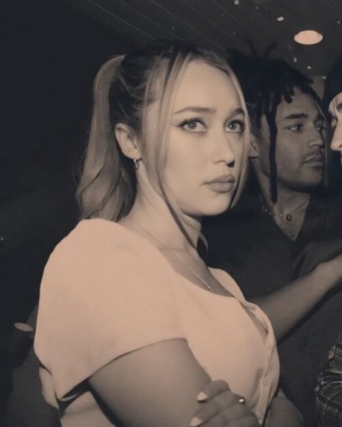 alyciaaxjasmin 1728073689 3471656189957736252 54986065976da39dea48a5b4dd7