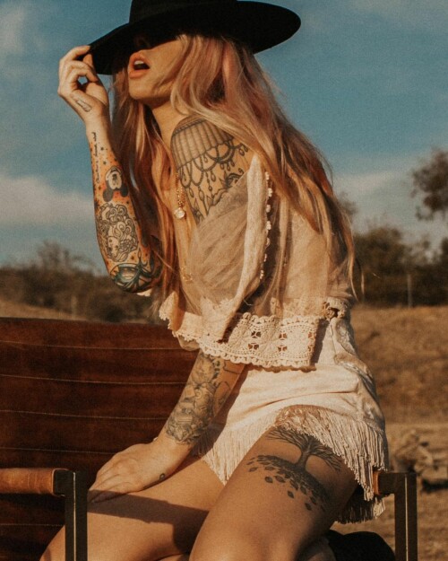 alyshanett 2 CKhQYBAn9ox 