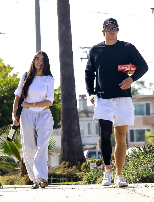 amadbwhitesdreds 122497f79a97a74dd1