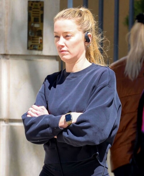 amber heard jogs through the streets of madrid 04 08 2024 7908341cc58c4f18e