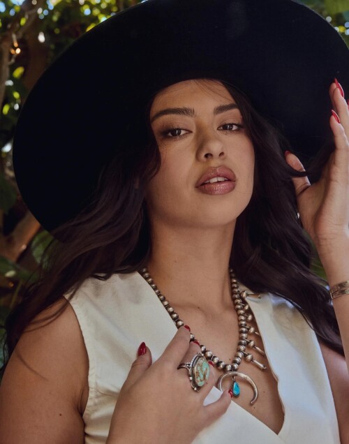 ambermidthunder 01 0128b2ce2995b7d7de40