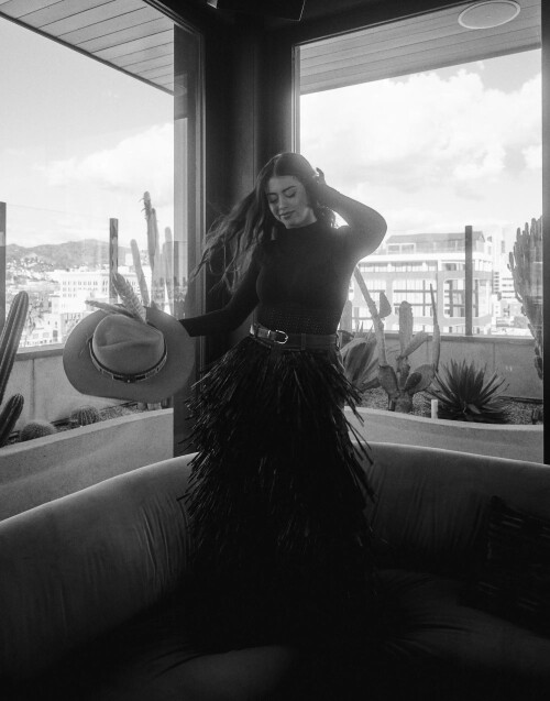 ambermidthunder 03 0603467a3c2d63b8b137