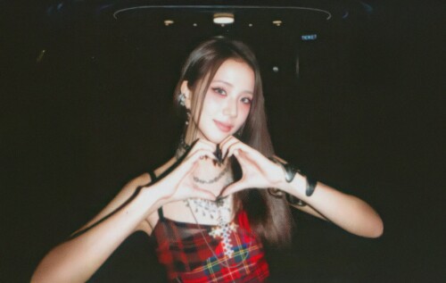 amortgage kissesdf17726b2d66b4bf2b