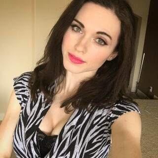 amouranth_35001255_1095628590574859_380074386306105344_n