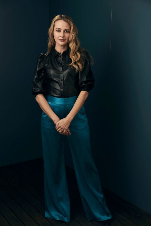 amy acker 2023 winter tca portrait studio 12 2c43fcde02bc1460
