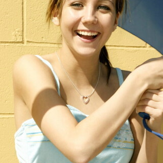 andipink12933-lg75fa1a85e7494fee