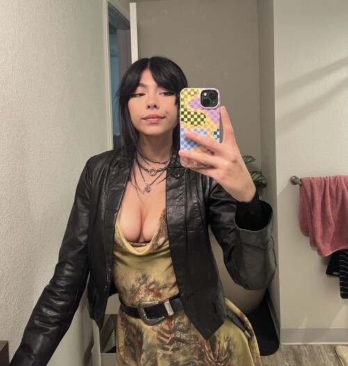 angelaj5801f56b8a5d655061