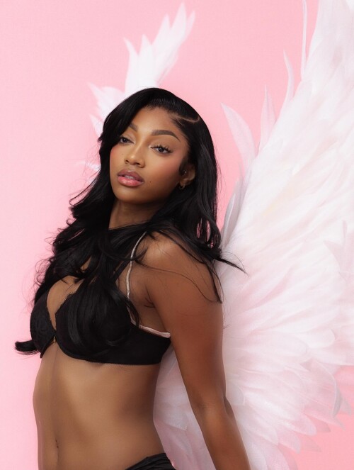 angelreese5 561560270 18535458901047419 3656641360941651772 na6207db266ed1c8e