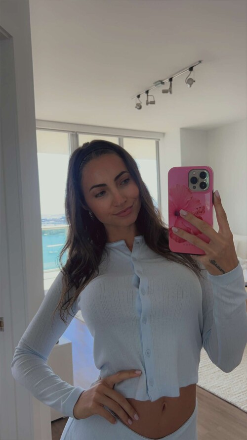 annalouaustinn 2025 08 12T19 33 16cfce6405ae4b9d5b