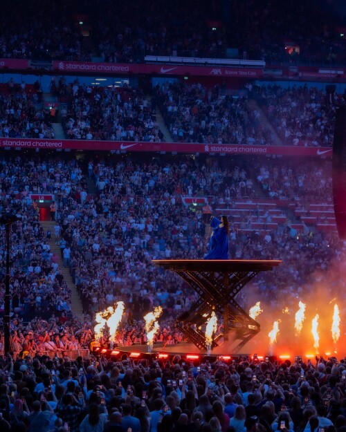 anonimostory.com Instagram dualipa 3663471650364765649 12331195a212a651bd473eb5