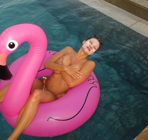 anonimostory.com Instagram pennylaneisthename 3664882691606784001 204563894c2c3c17b6849dd84