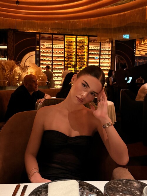 anonyviewer.com Instagram leahhalton 3709069683632201390 1254960025b3b70ef10e61f400