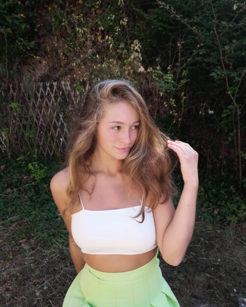 anthea_bertrand_20220409_251c141c6b726bde6d.jpeg