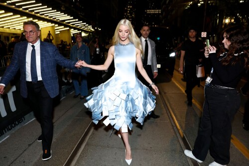 anya 14f8239eee16952b2d