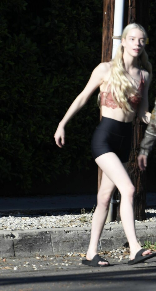 anya taylor joy out in los angeles 11 06 2022 3
