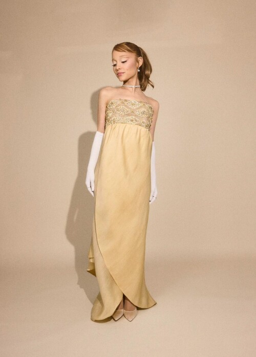 ariana at the golden globes v0 3l7wtcllp9be177fd8279827710bd