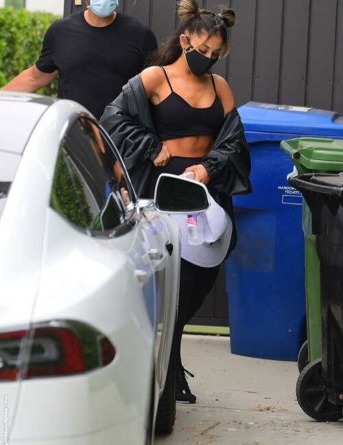 ariana grande 010548d5c372e0565361