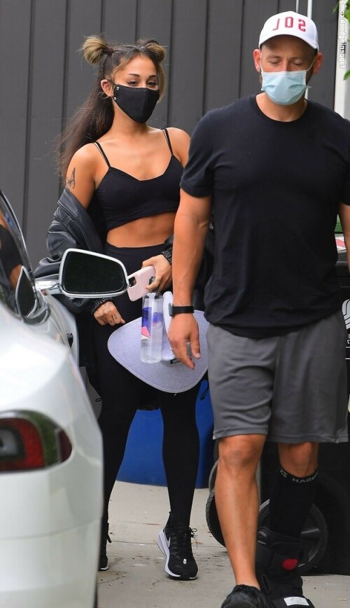 ariana grande 010758b1f2948a0369ad