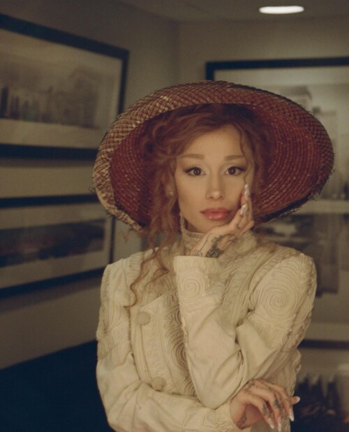 arianagrande 1728995307 3479387279846594139 77196965b12e65242fa8b07