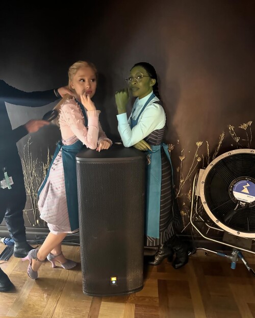 arianagrande_1732282285_3506960453559877646_77196960c03761f864e2ece