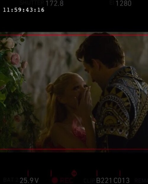 arianagrande 1732894090 3512092638595795456 771969677842afd9595c51f