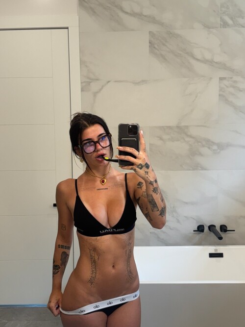 arikytsya 6333272617910 sourcee6a32e7f15a420b8