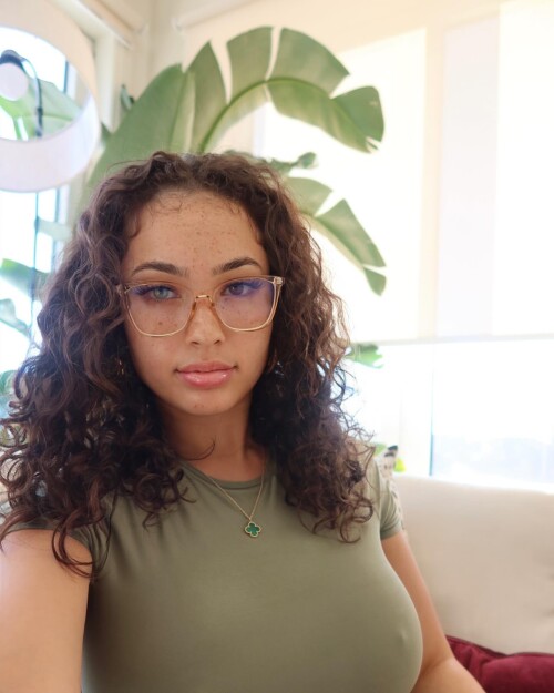 ash.kaashh 3567348816347189172s2025 2 13 16.24.230 story175f58a003028517