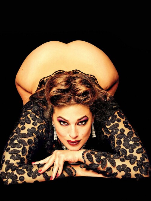 ashley graham FDAU 2m4j93k5m2v61