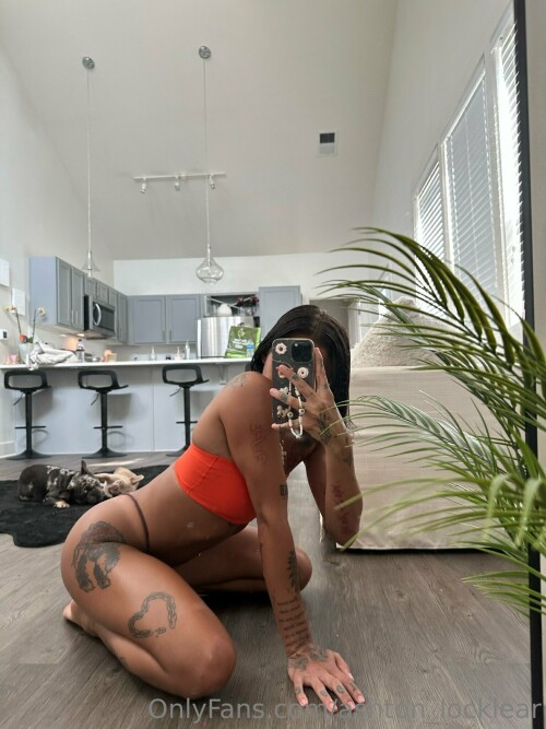 ashton6346321b16aec6e21804189