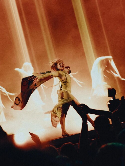 aurora at v b fest 2025 v0 4vbwf9vrigkf11bede6c1a0fe98ff