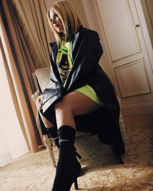 avril lavigne photo shoot april 2023 0