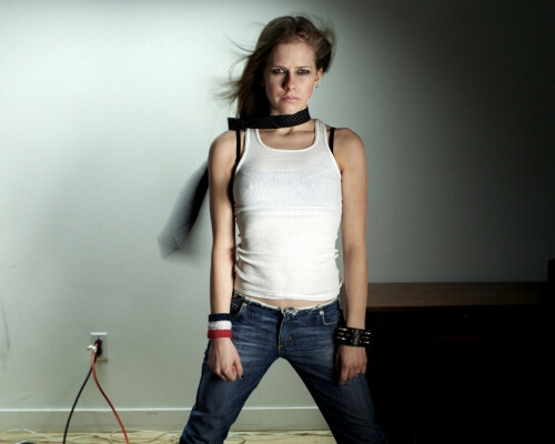 avril lavigne 27 1280x1024 by predator