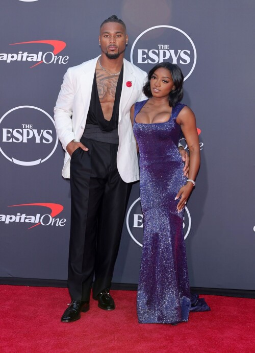 awaff03032dc0011077c2d70f