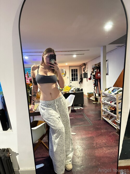 ay13582b1af971fb70297