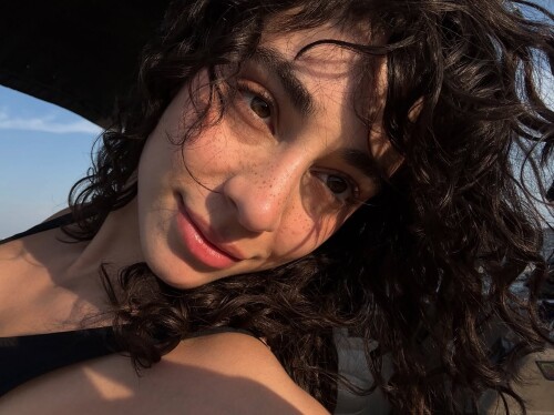 ayaattt_feed_2025091415152168da29d2ef849c6d